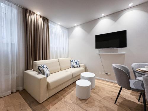 Rudolfsheim-Funfhaus Apartment | 1 BDR - Apartment Emerald, right near Schönbrunn Palace