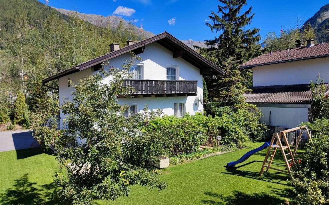 Prutz Apartment | 110 m² Apartment ∙ 4 bedrooms ∙ 8 guests