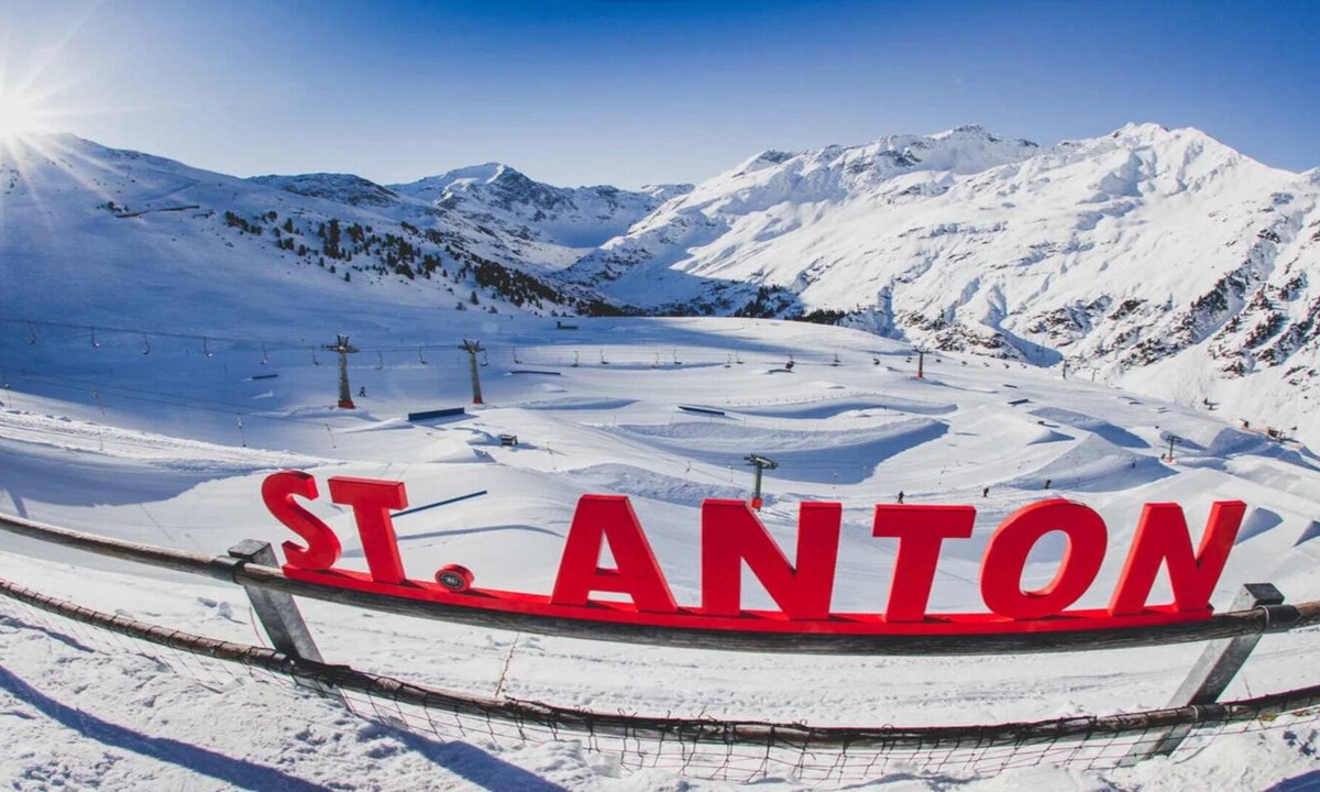 Sankt Anton am Arlberg Ski Chalet | 18TH CENTURY CHALET APARTMENT NEXT TO NASSEREIN LIFT STATION