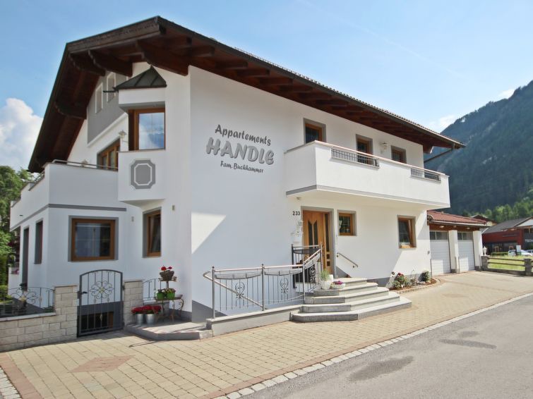 Ried im Oberinntal Apartment | 2 bedroom Apartment, sleeps 5 in Ried im Oberinntal with WiFi