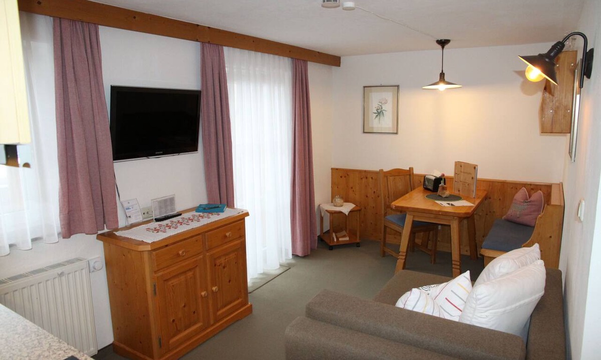 Graen Apartment | 2-Bedroom Vacation Apartment Neunerköpfle - The Edelweiss