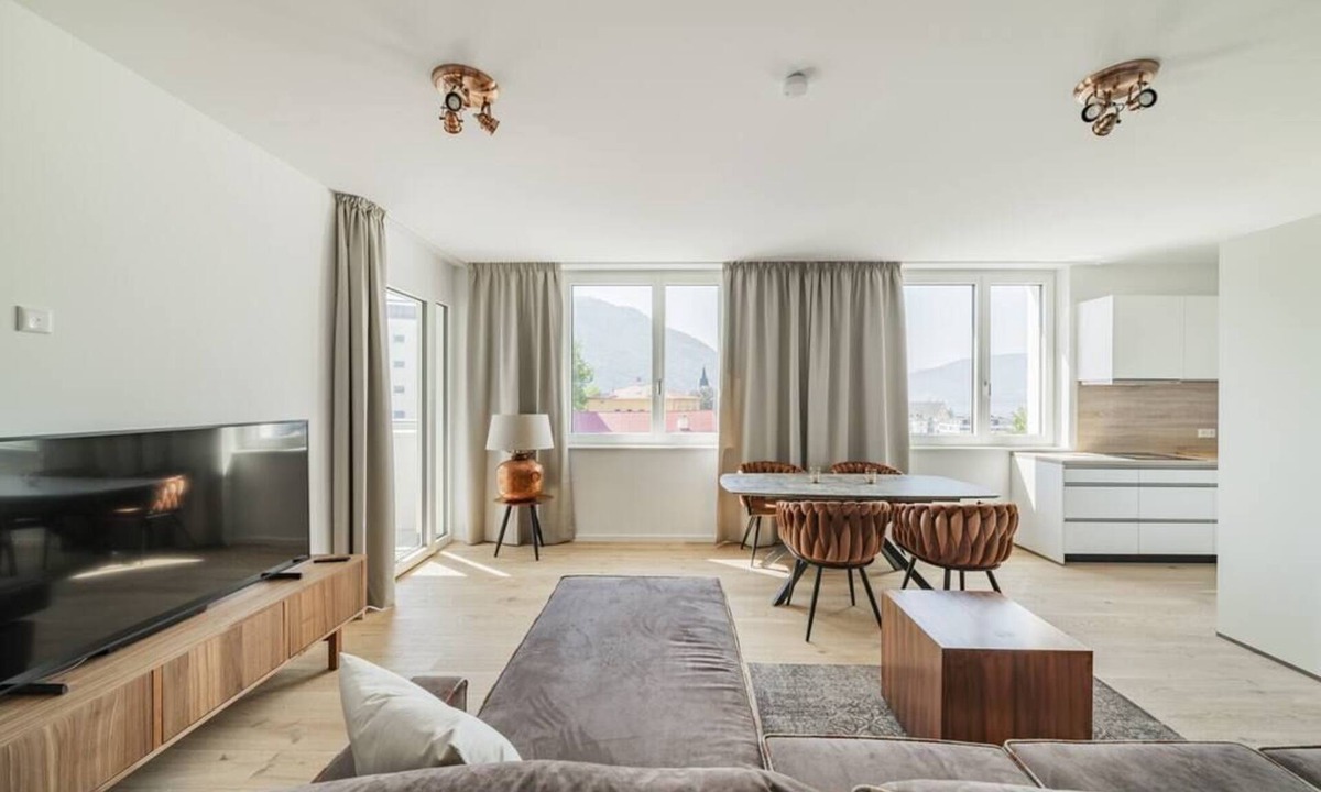 Gmunden Apartment | 2 Zimmer Apartment mit Blick auf den See