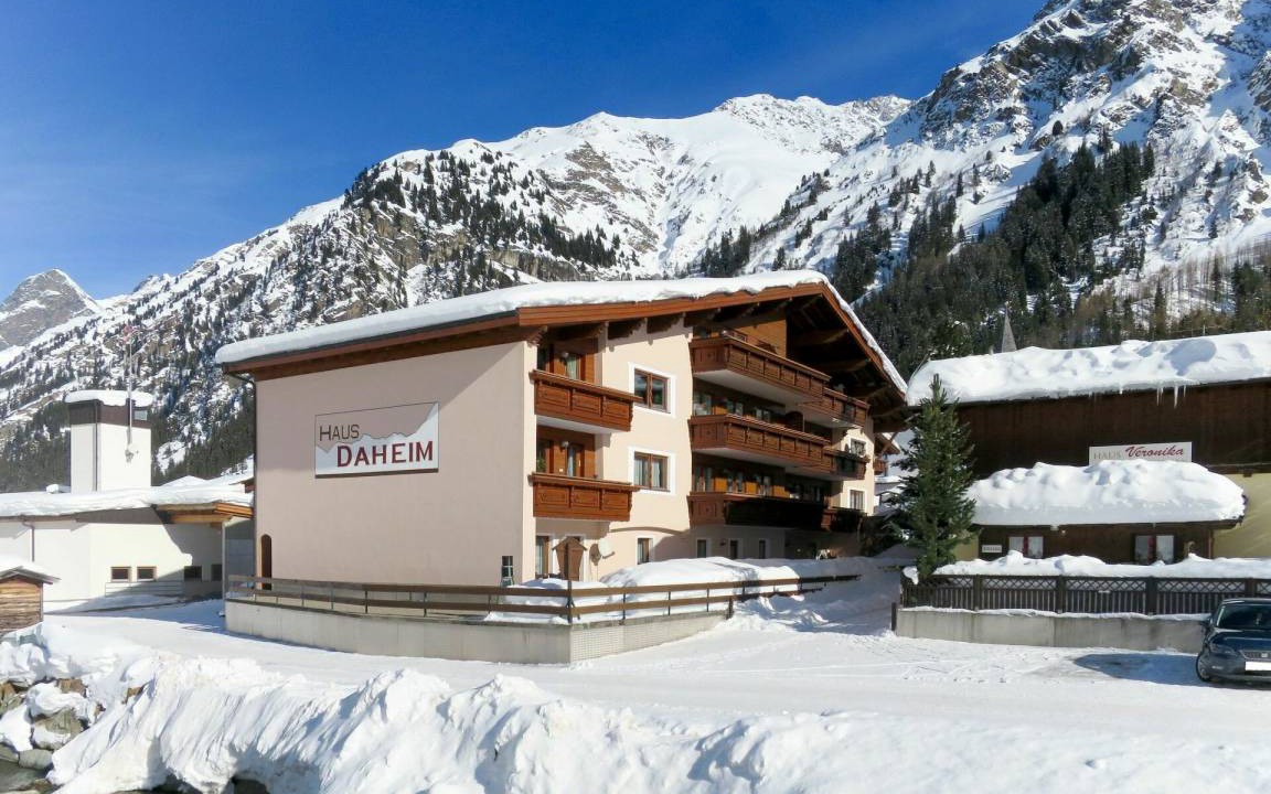 Plangeross Apartment | 322 m² Apartment ∙ 10 bedrooms ∙ 25 guests