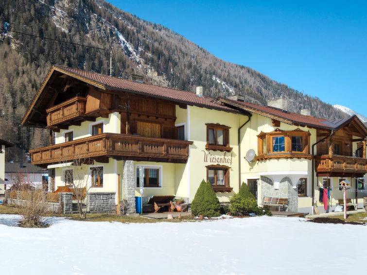 Laengenfeld House | 90 m² Farmhouse ∙ 3 bedrooms ∙ 6 guests