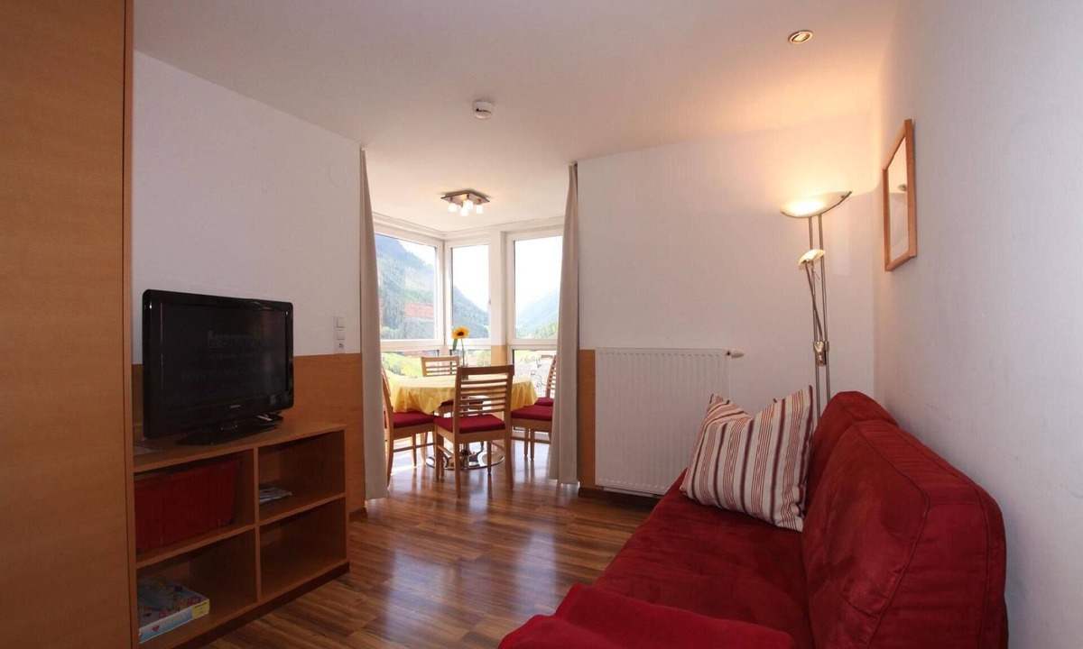 Kappl Apartment | Apartment in Kappl with Private Parking and Mountain View
