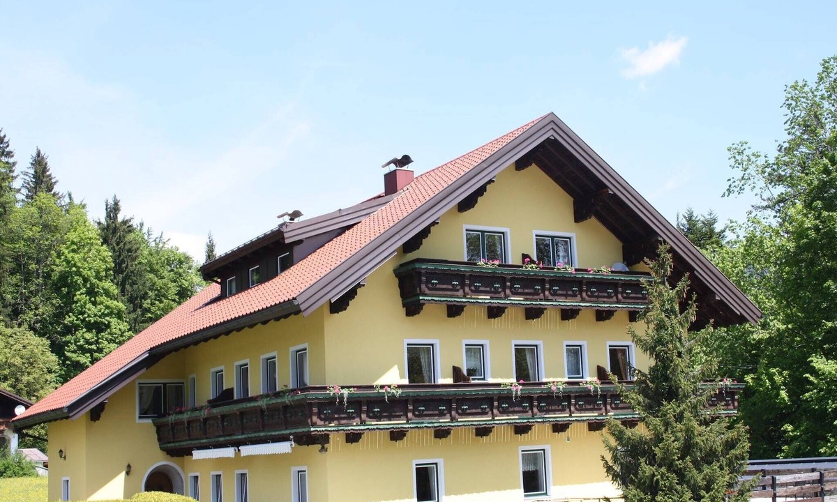 Krispl Apartment | Apartment in Krispl near Hiking Trails
