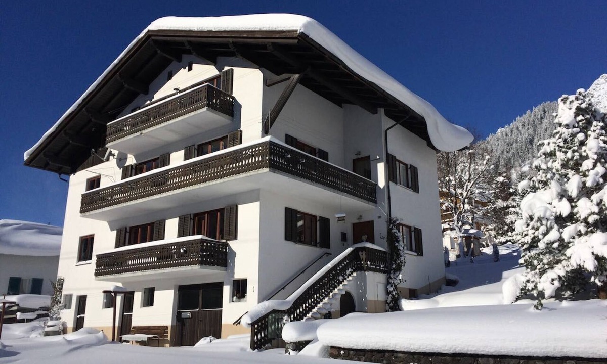 Dalaas Apartment | Apartment near Arlberg ski area - WiFi
