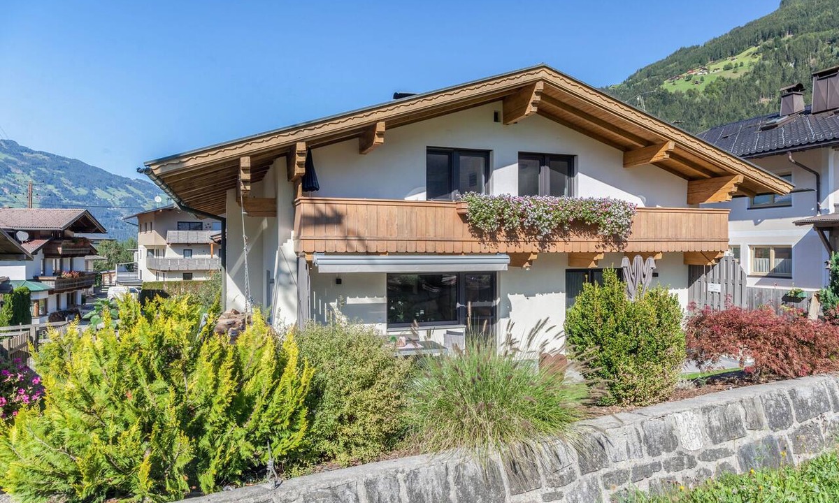 Ramsau im Zillertal Apartment | Apartment Sylvia with Mountain View, Terrace & Wi-Fi