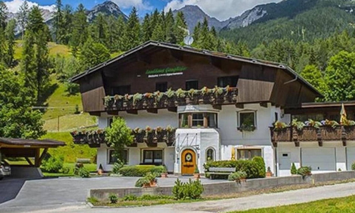 Leutasch Apartment | Apartment W7 Haus Ganghofer with Mountain View, Balcony & Wi-Fi