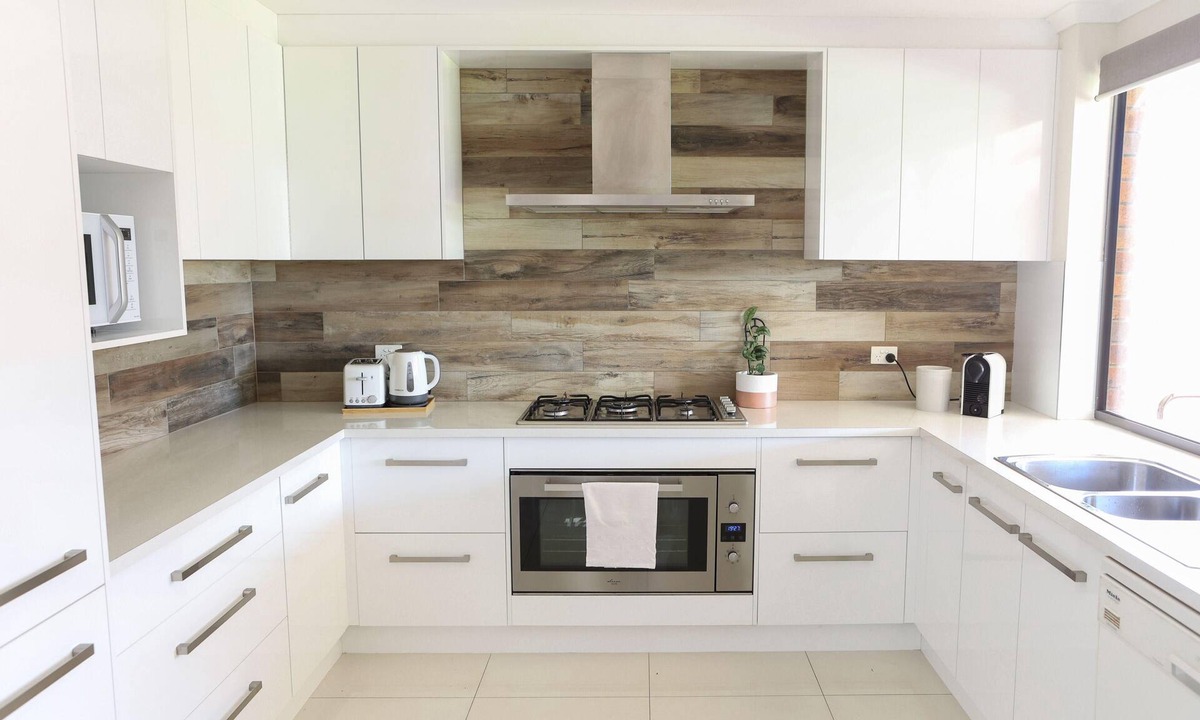 Seaford House | Beachside Base ~ Seaford - Private Family Coastal Retreat - 5 Min Stroll To Moana Beach
