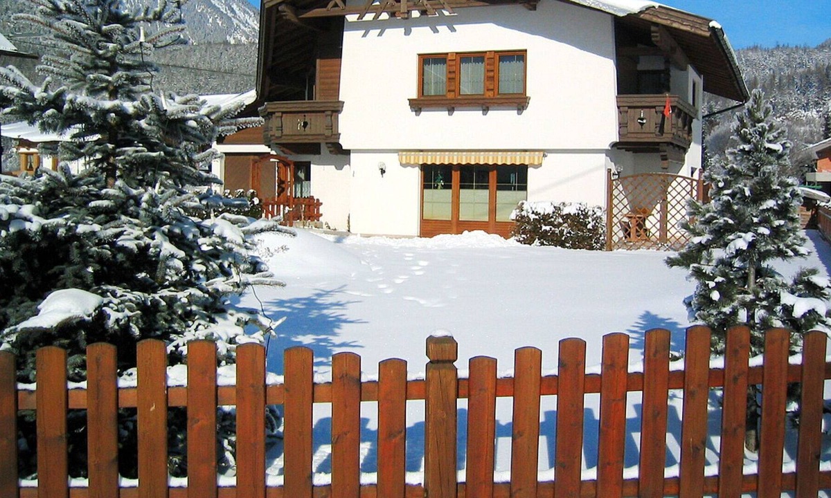 Laengenfeld Apartment | Beautiful apartment for 6 people with WIFI, TV, balcony, pets allowed and parking
