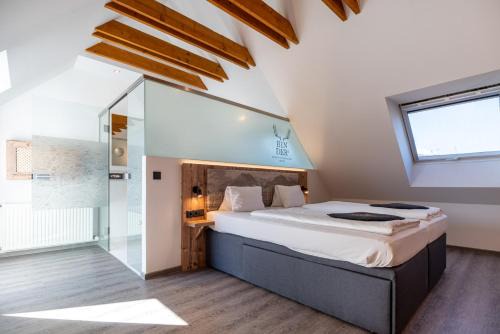 Pradl Hotel | BinderS Budget City-Mountain Hotel