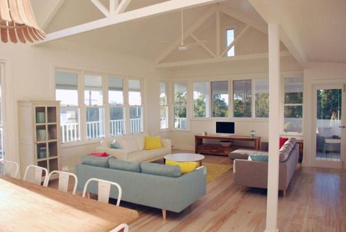 Green Point House | Bluebell