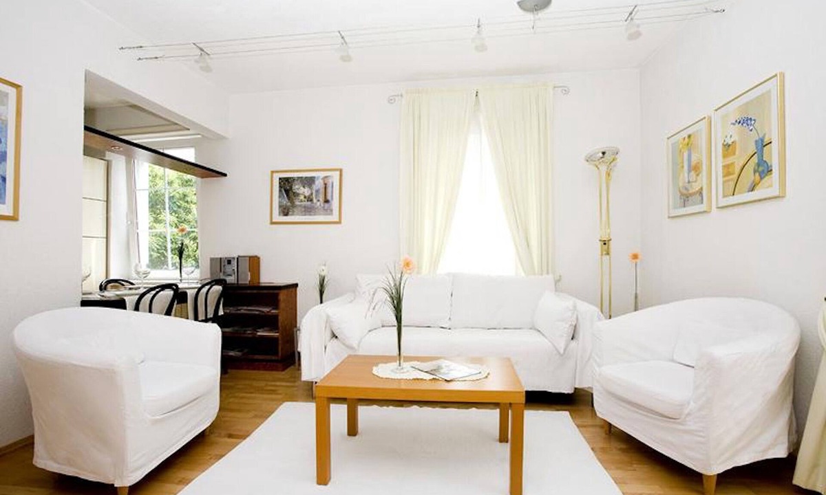 Bregenz Apartment | Bright Apartment "Bregenz 6 Top 3" with Wi-Fi, Balcony, Terrace & Garden