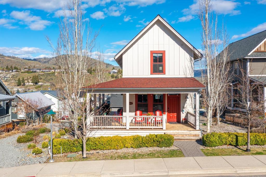 Chelan House | Chickadee #10