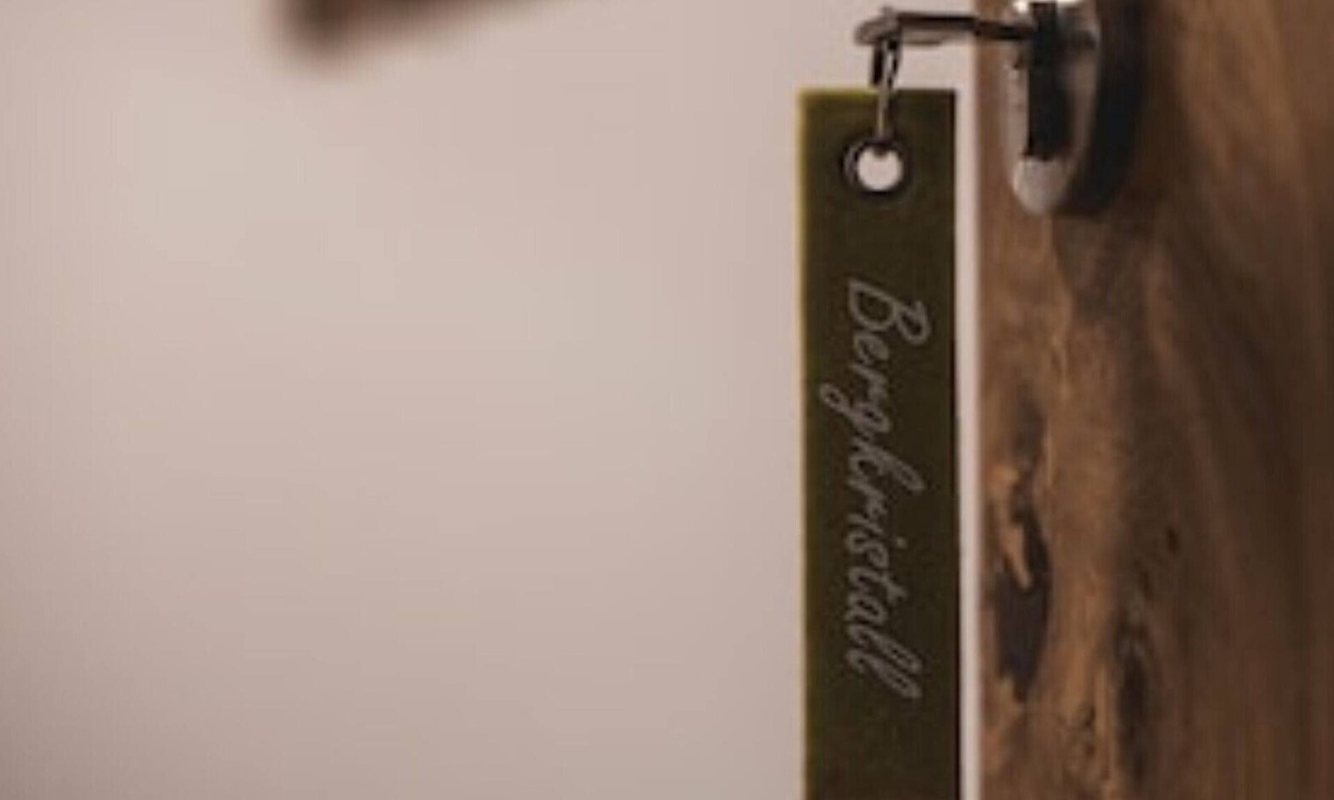 Weidach Apartment | Comfort apartment "BERGKRISTALL" Central yet quiet location