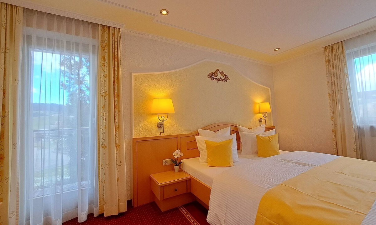 Alberschwende House | Comfort double room with balcony - Schedlers Löwenhotel Garni*