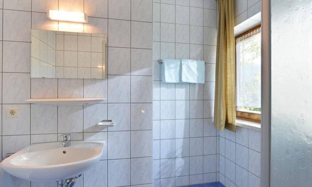 Soell House | Doppelzimmer, Dusche, WC, Balkon Frühstück Kurz - Gasthof Gruberhof