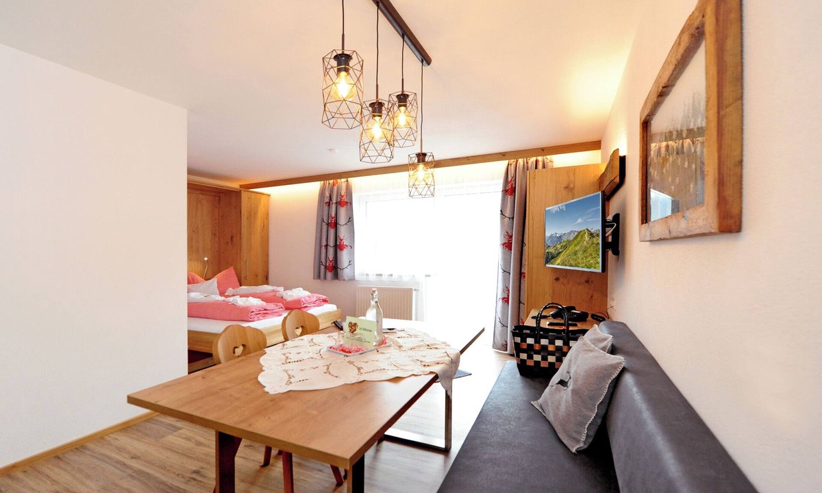 Vorderglemm Hotel | Eggerhof mit Panorama Aussicht, inklusive Verwöhnpension und JokerCard