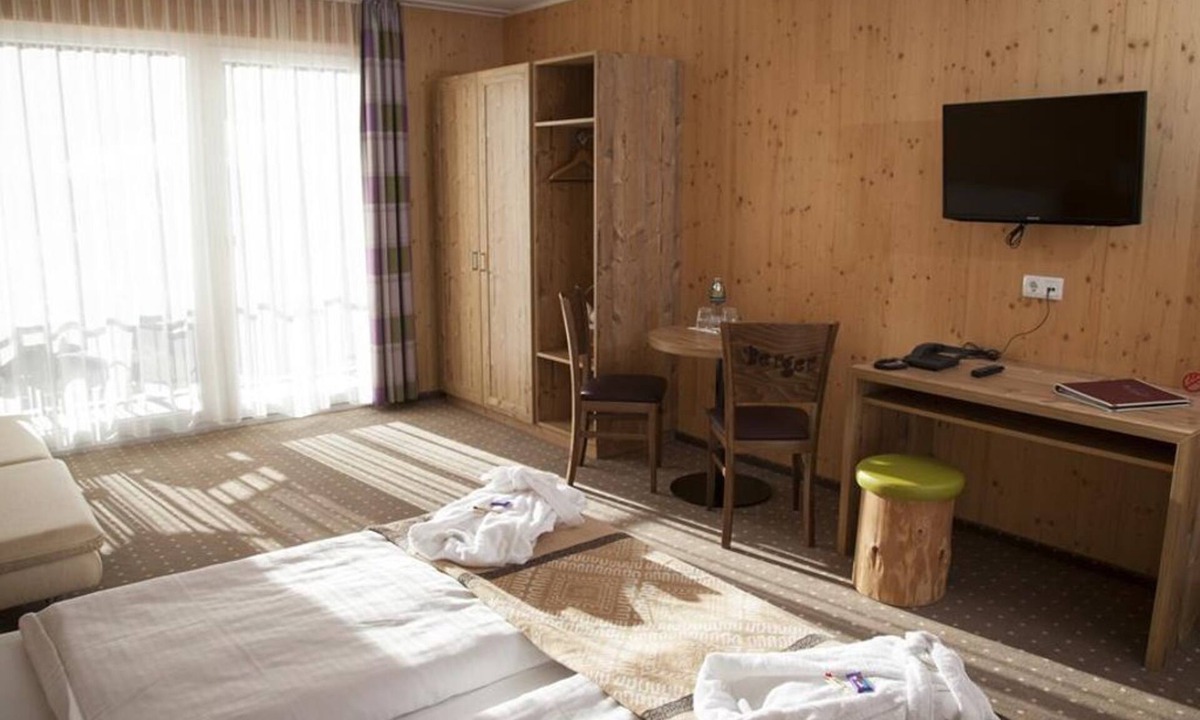 Sankt Jakob im Walde House | Family apartment sup., shower/bath/WC - Familienhotel Berger