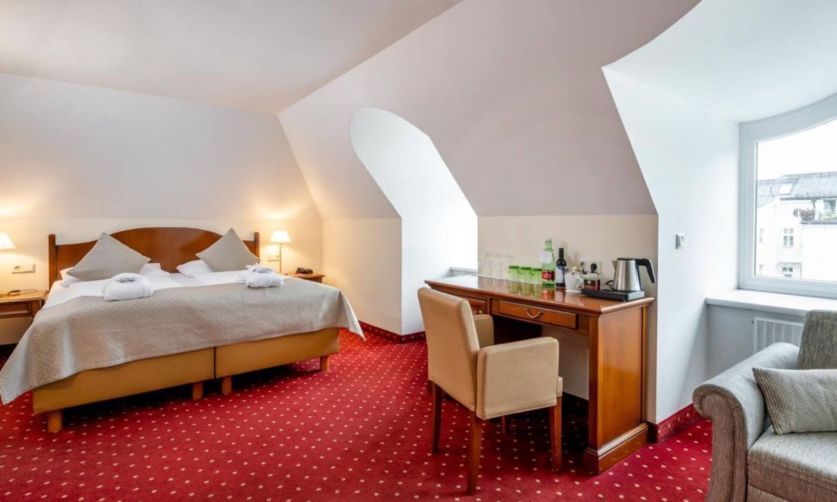 City Centre Salzburg House | Family Room - Free Cancellation - Breakfast - IMLAUER Palais Mirabell