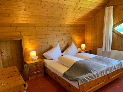 Ladis Cabin | Ferienhaus am Burgsee