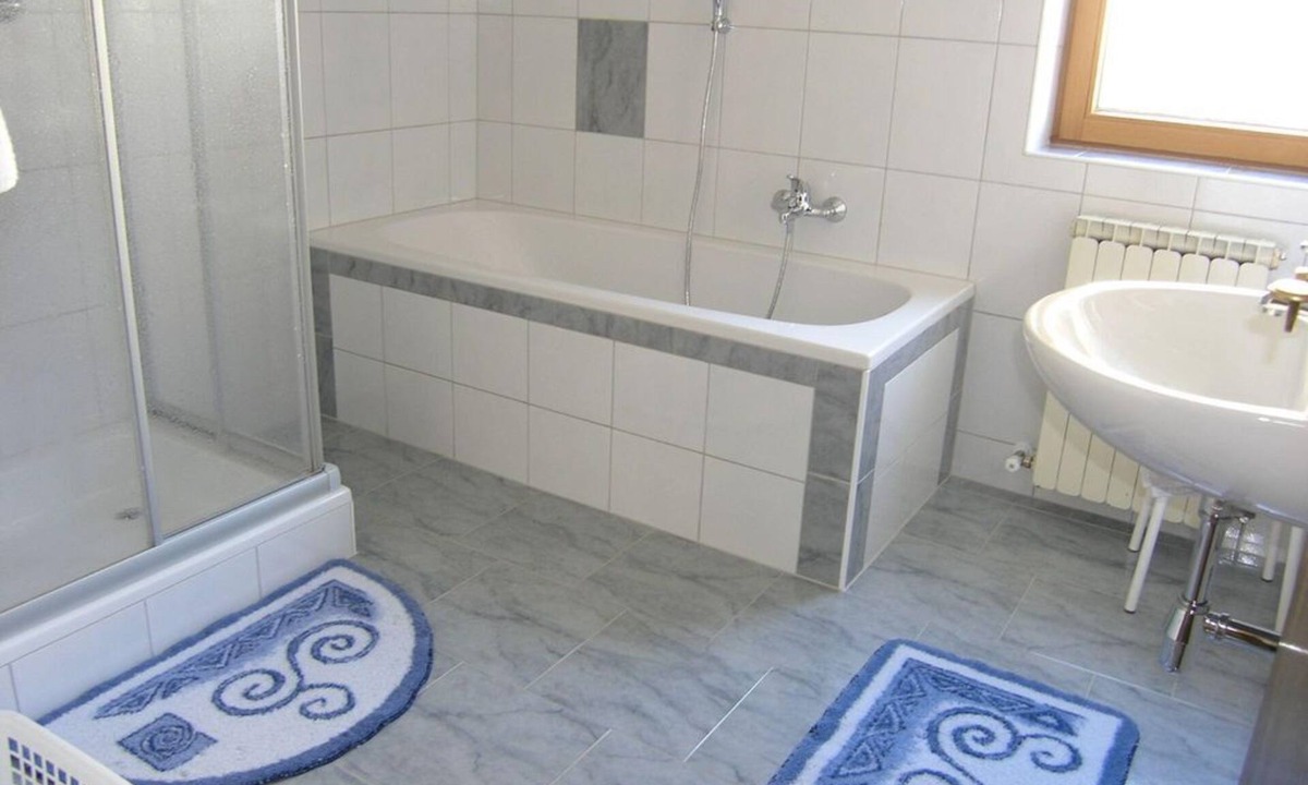 Wenns Apartment | Ferienwohnung Obergeschoss - Appartements Jeitner