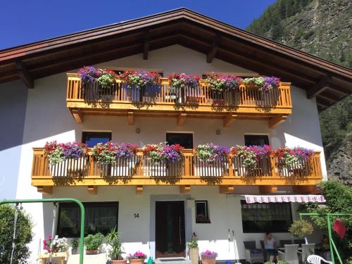 Unterlaengenfeld House | Haus Alpina