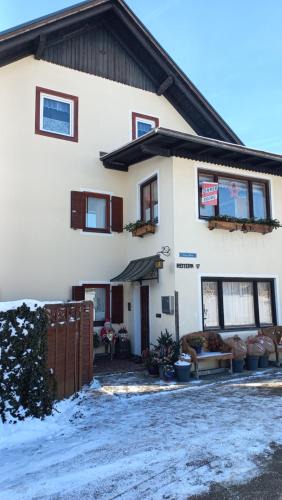 Bad Goisern Apartment | Haus Moni