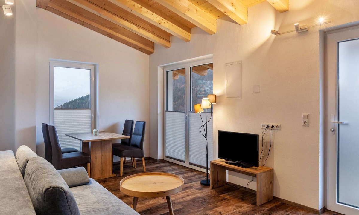 Ehrwald Apartment | Holiday Apartment Grubig with Mountain View, Balcony & Wi-Fi