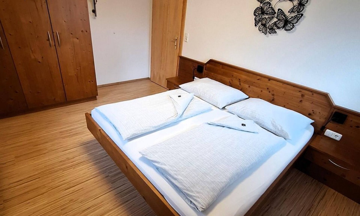 Rossleithen House | Holiday apartment "Priel"/2 bedrooms/shower, WC - Baby- and Kinderbauernhof Riegler