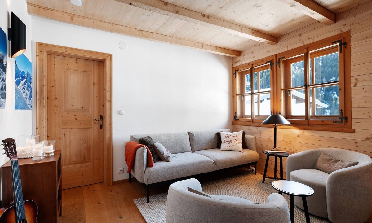 Sankt Anton am Arlberg Apartment | Holiday Appartment "Steinbock" in Sankt Anton am Arlberg with Mountain View, Balcony and Wi-Fi