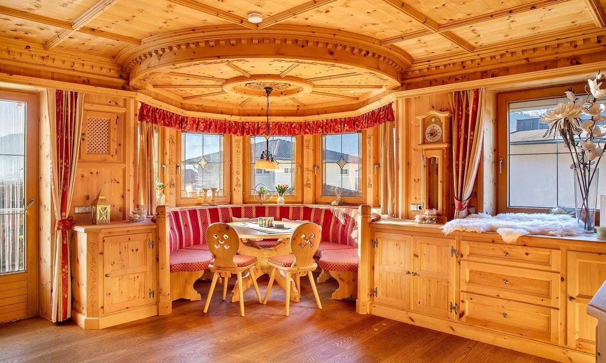 Helfenstein House | Holiday Home 'Haus Hart Im Zillertal 6 People' with Mountain View, Terrace & Wi-Fi