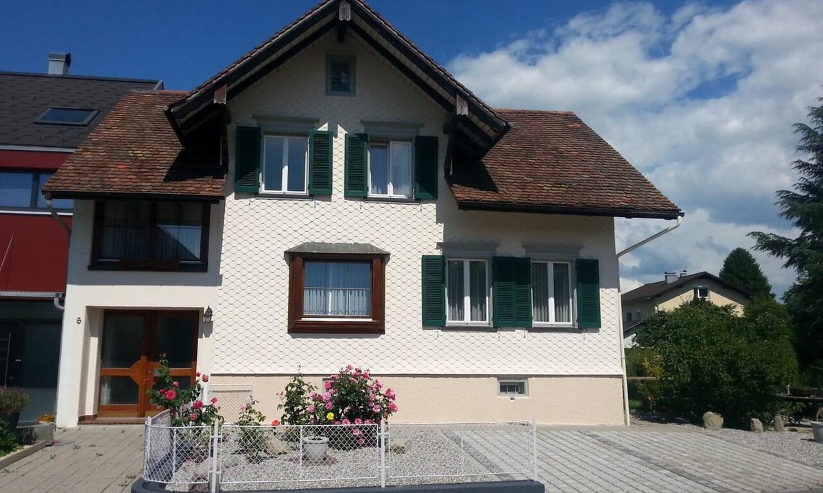 Hoechst House | Holiday Home 'Ferienhaus Brunner' with Private Terrace, Private Garden and Wi-Fi