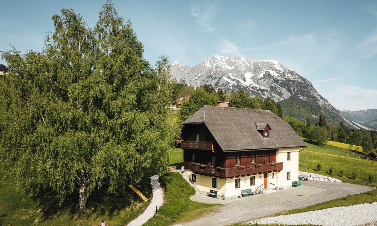 Falkenburg Apartment | Landhaus Stieglschuster – Apartment for 2 | 360° Mountain View | 5 Ski Areas