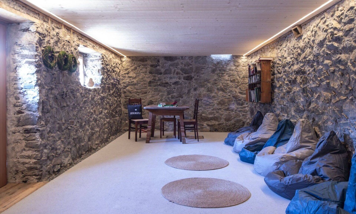 Kaunerberg Villa | Lovely apartment in villa for 8 guests with WIFI and terrace