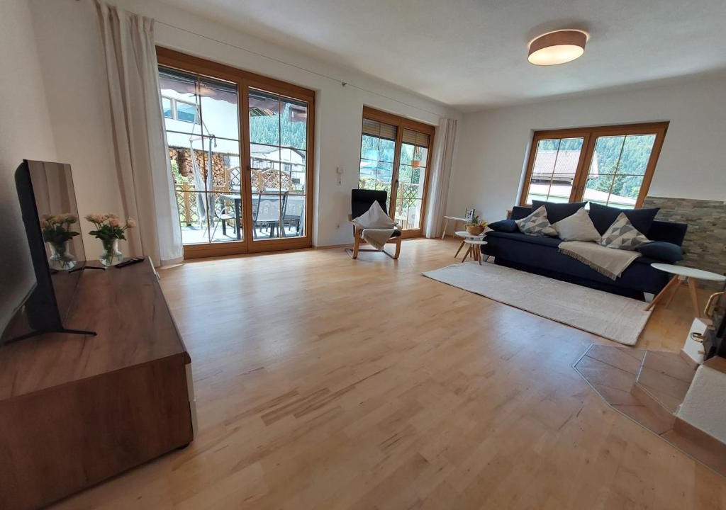 Umhausen Apartment | Mandla's Hoamat