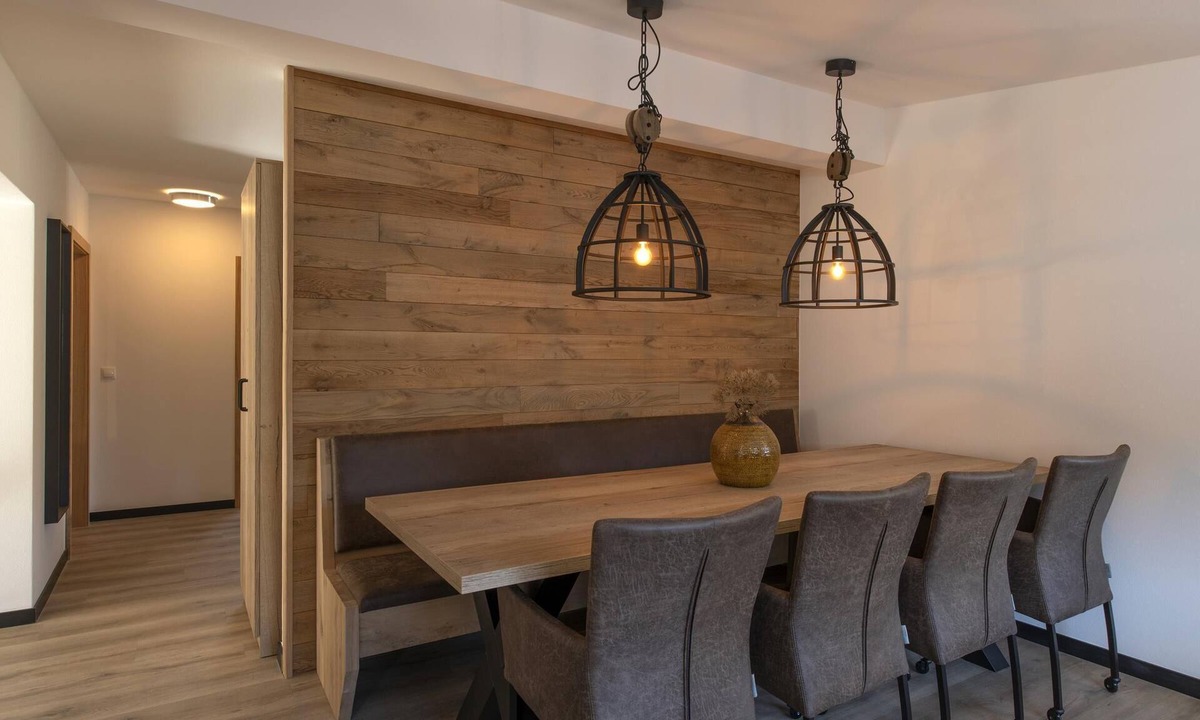 Tschagguns Apartment | Moderne und Urige Penthouse Ferienwohnung für 8 Personen in der Drei Türme