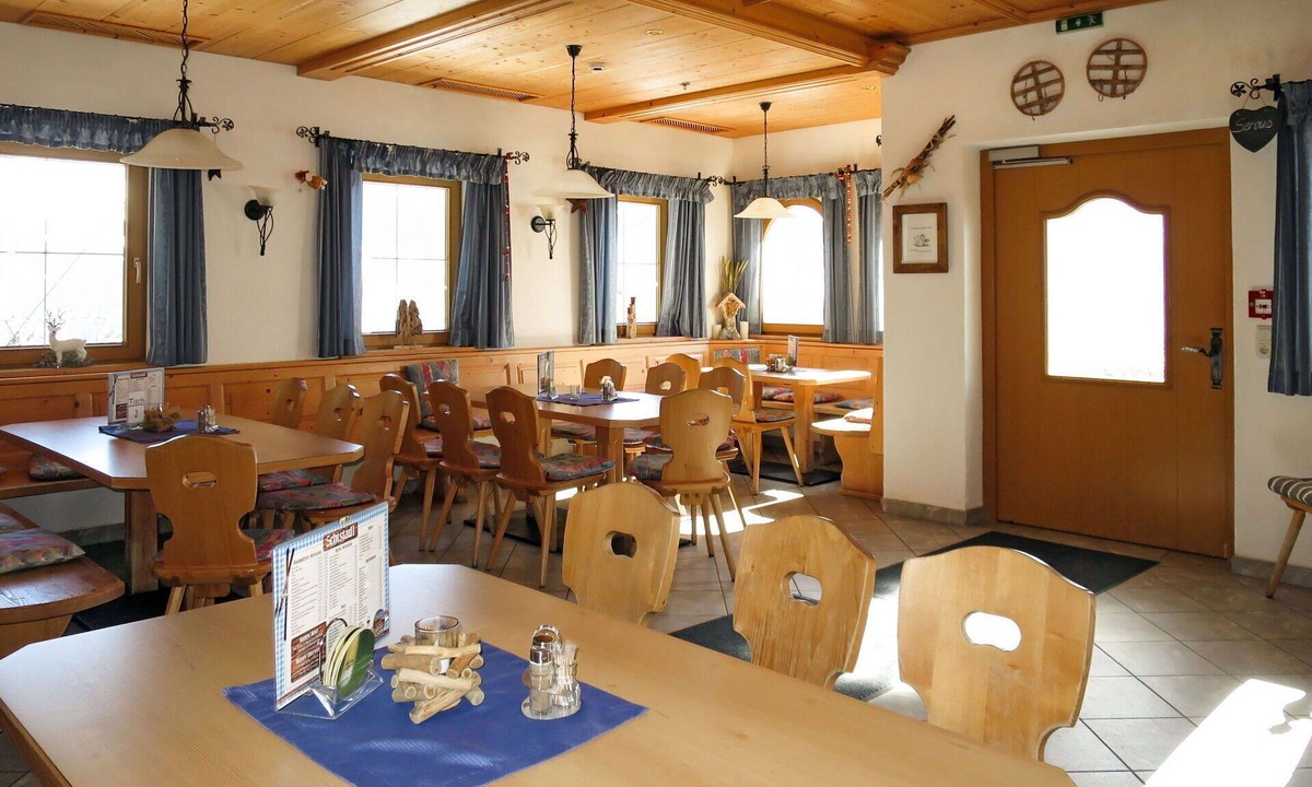 Emberg Apartment | Nice apartment for 9 people with WIFI, TV and balcony