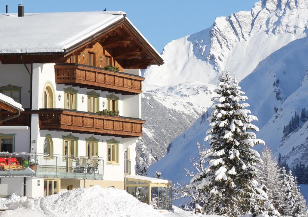 Lech am Arlberg House | Pension Bergland