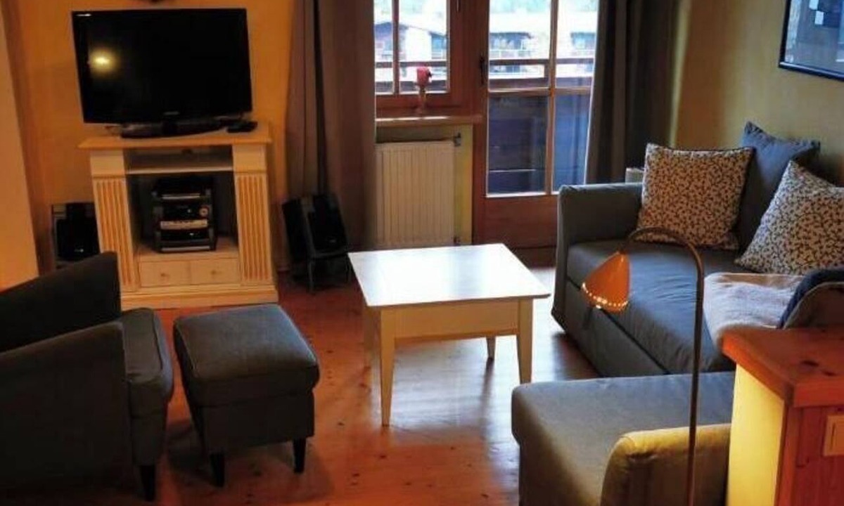 Auffach Apartment | Pension Luzenberg: 2-Bedroom Apartment with a Balcony