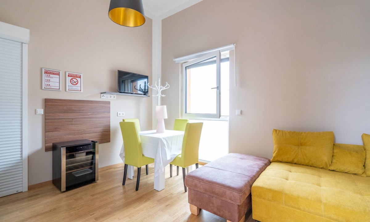 Parndorf House | Pension Pannonia