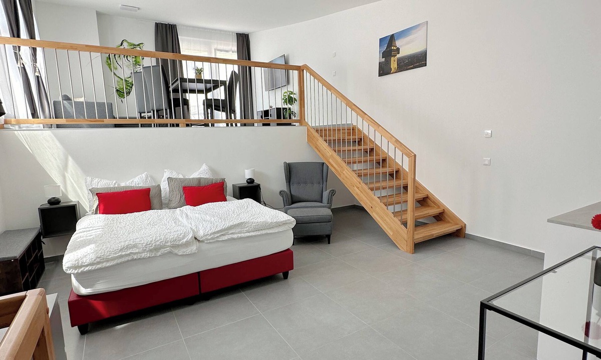 Sankt Leonhard Apartment | Penthouse 9 - Double Bed with Kitchen and Rooftop Terrace