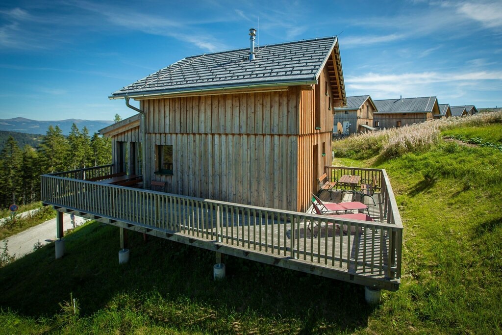 Untergreutschach Villa | Pretty Chalet in Bad St Leonhard near Klippitztörl Ski Area