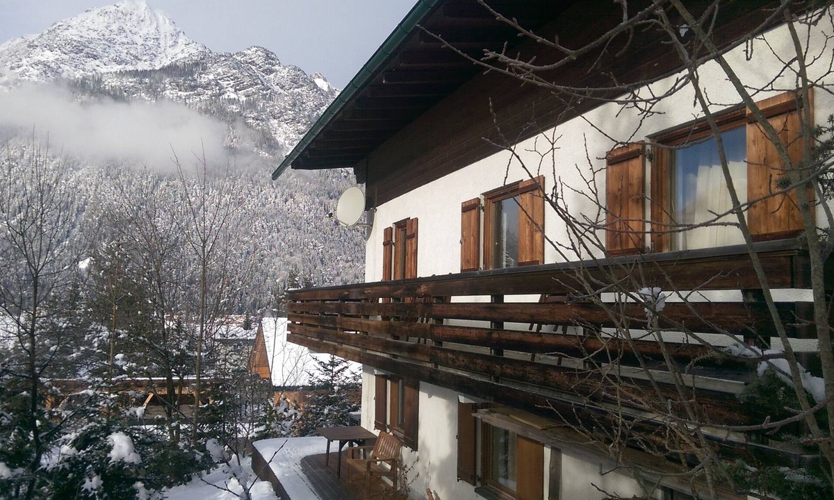 Weidach House | Spacious and quiet holiday home in Leutasch, 500 meters to the trail, toboggan run