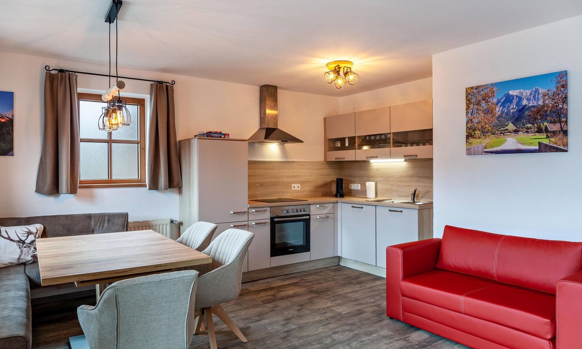 Ehrwald Apartment | Spacious Family Apartment with Mountain View and Balcony in Ehrwald