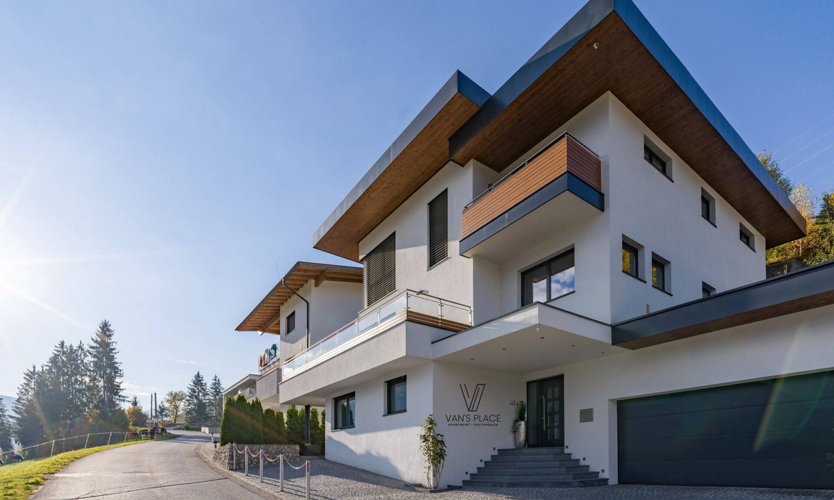 Emberg Apartment | Van's Place - Luxury Apartment in Kaltenbach