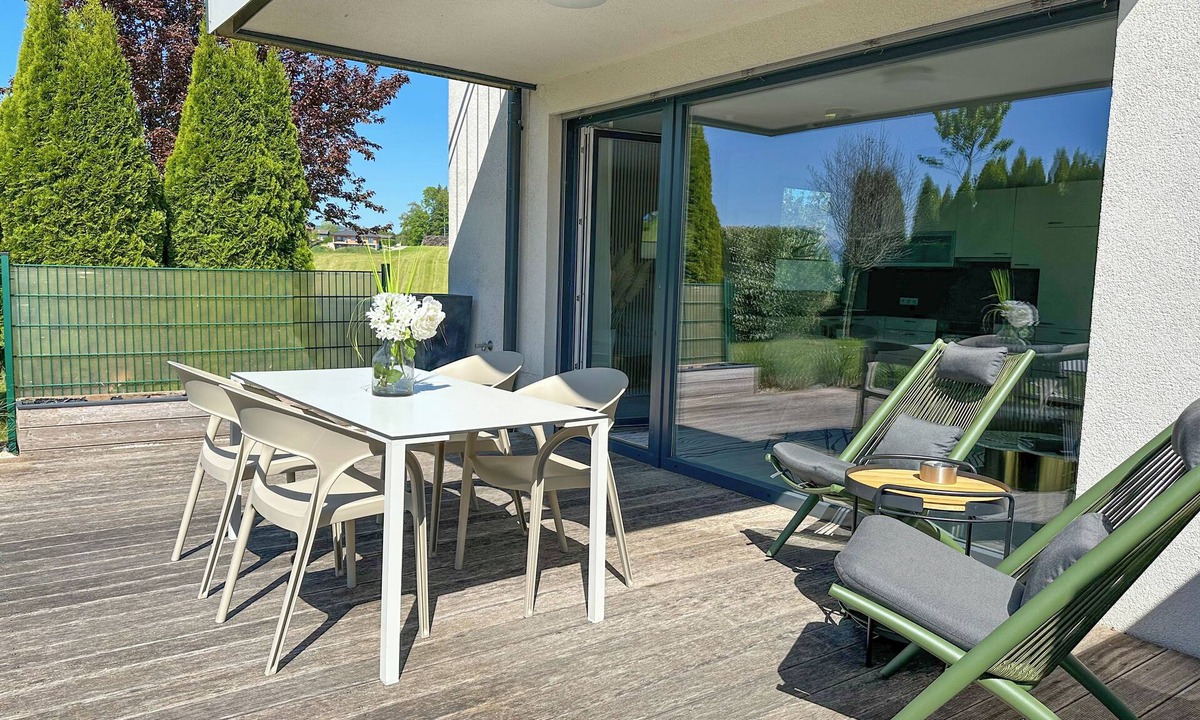 Seekirchen am Wallersee Apartment | WIESENZEIT near Salzburg – 148 m², 3 bedrooms, 2 terraces & private garden
