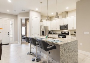 ♡ 4 BR 4 BA Villa | 5min→Disney | BBQ & Hot Tub ♡ in Kissimmee