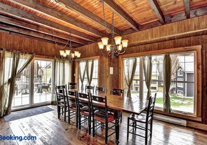 Chalet 9006 Chemin des Alpages by Les Chalets Alpins in Stoneham-et-Tewkesbury